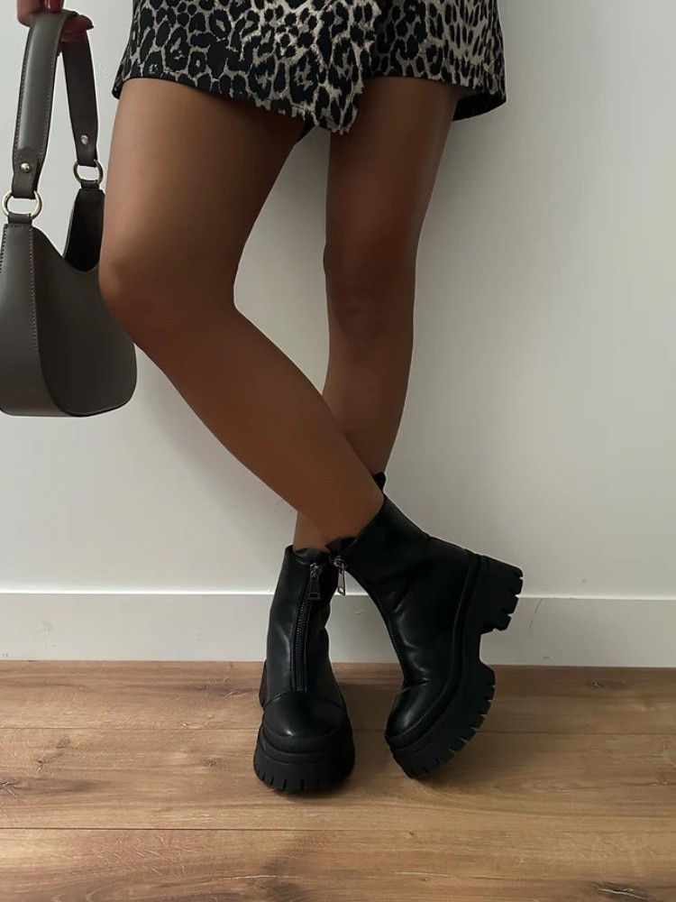 DOLF BLACK ANKLEBOOTS