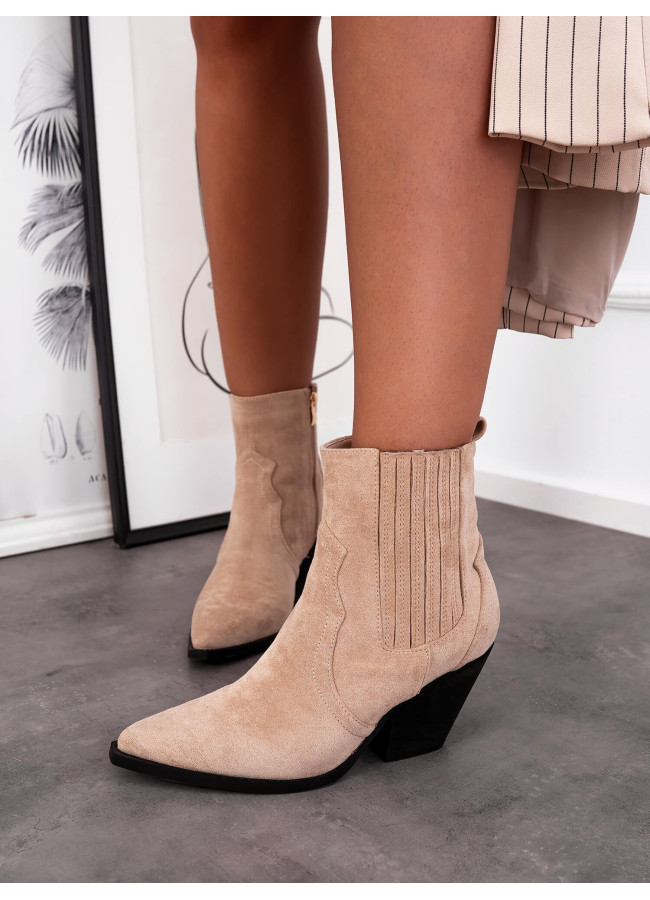 BEIGE BOOTS - COWGIRL