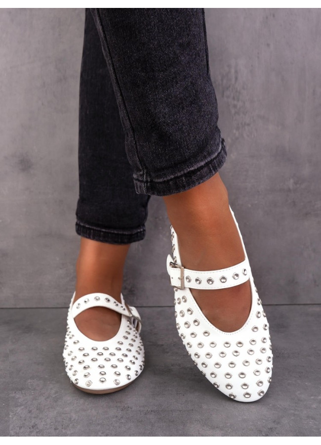 WHITE BALLERINAS WITH TRUCKS - EFREM