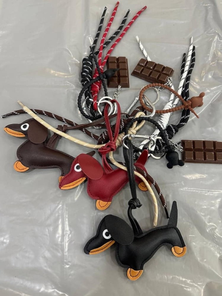 BAG CHARM - DOGGIE