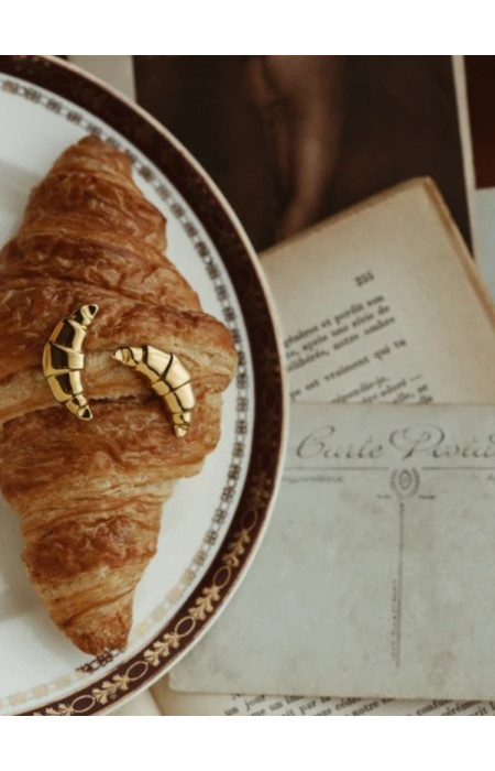 GOLD EARRINGS - CROISSANT