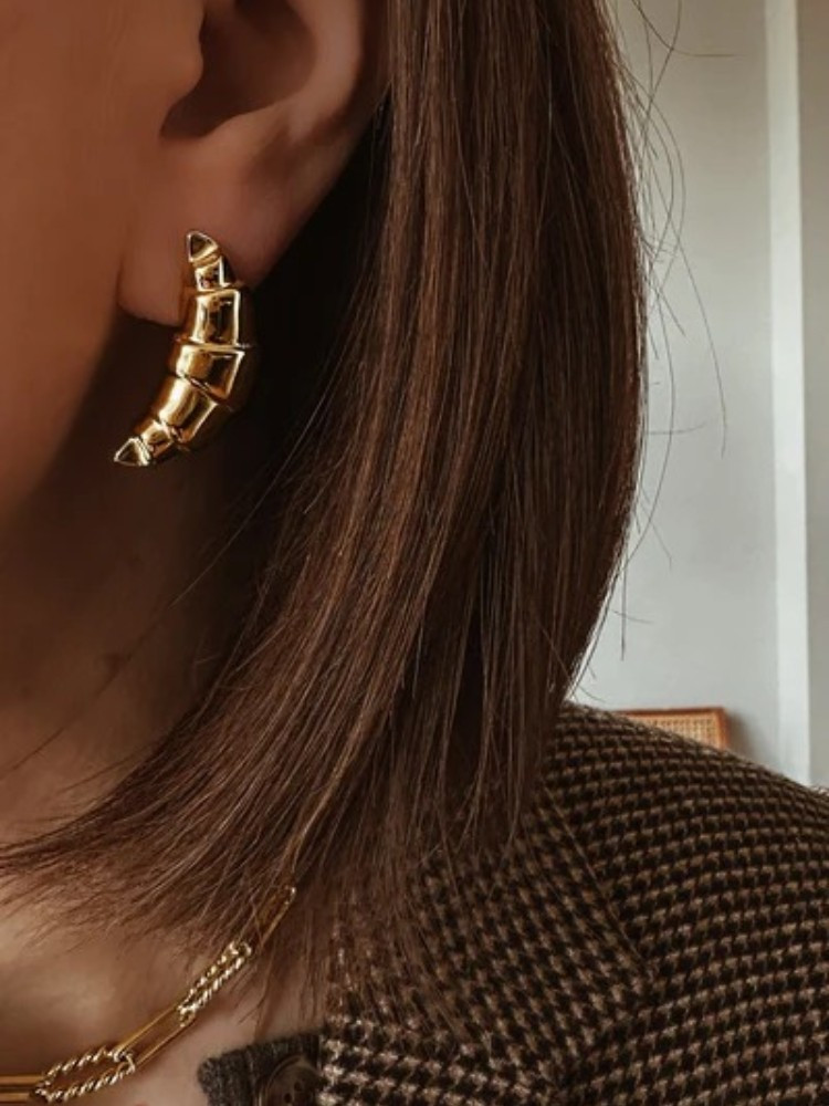 GOLD EARRINGS - CROISSANT