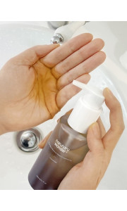 HARUHARU WONDER ΚΑΘΑΡΙΣΤΙΚΟ ΕΛΑΙΟ ΠΡΟΣΩΠΟΥ - BLACK RICE MOISTURE DEEP CLEANSING OIL