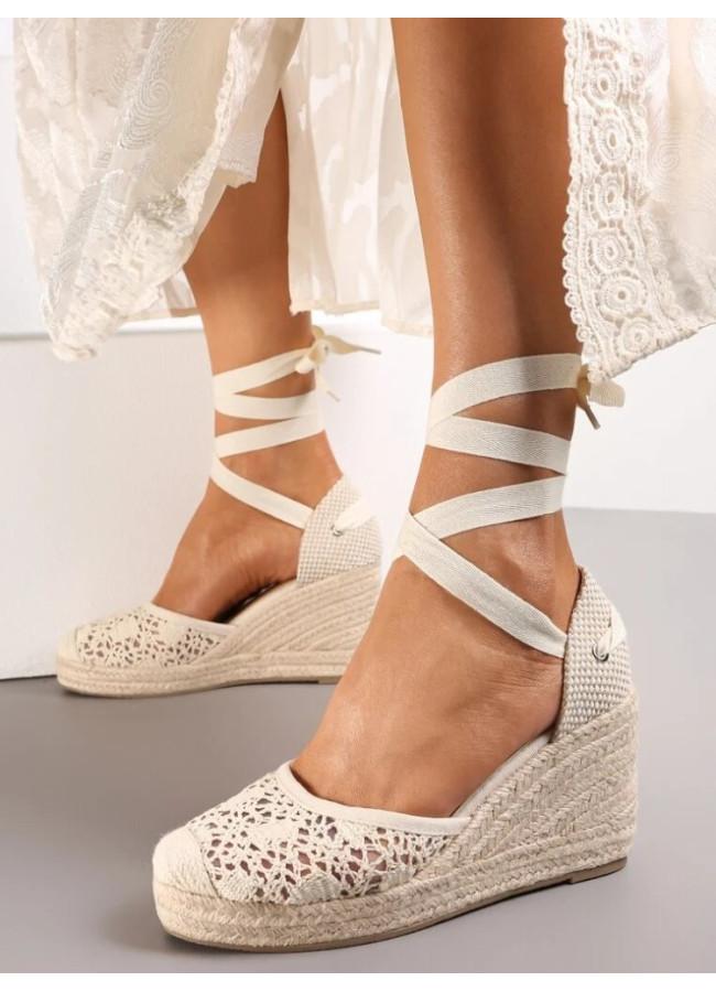 BALLERINA BEIGE PLATFORMS