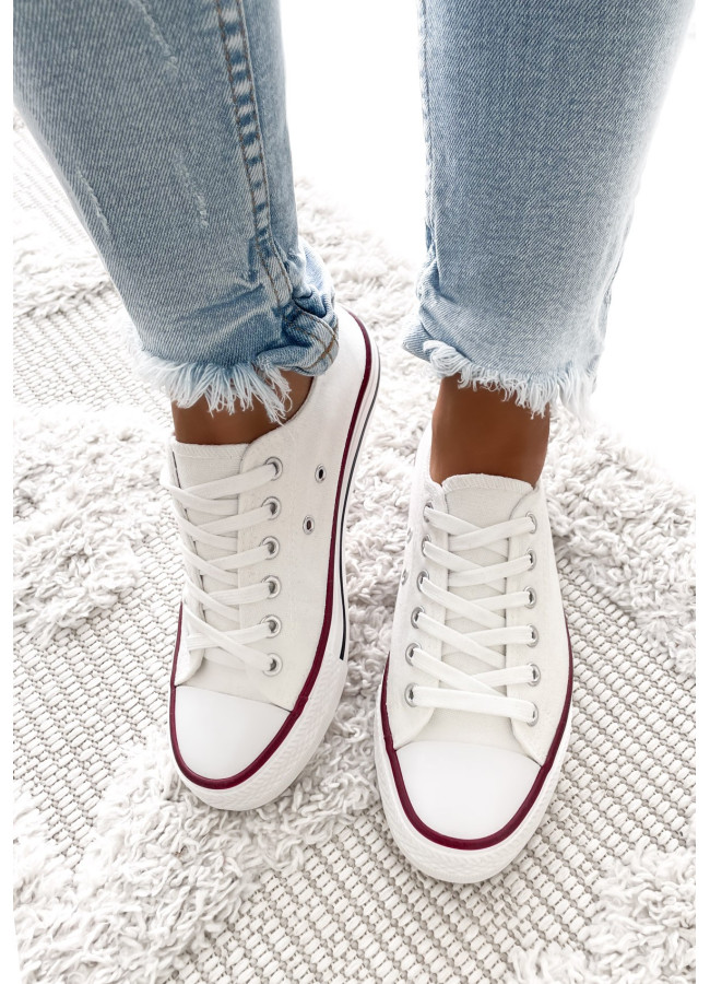 SUPER WHITE SNEAKERS