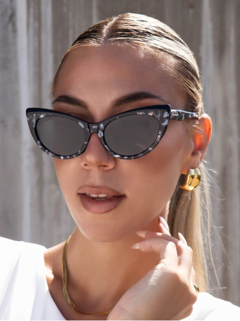 ANNAKEY RORI BLACK BLUE SUNGLASSES