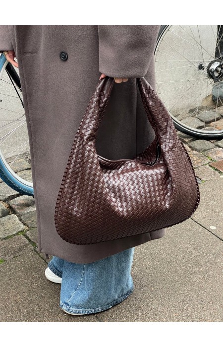 ΤΣΑΝΤΑ - EMBER