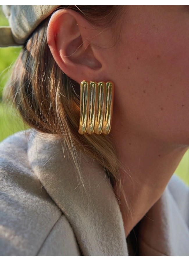 GOLD EARRINGS - THREE LINES