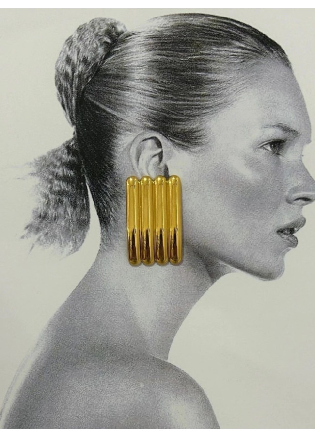 GOLD EARRINGS - THREE LINES
