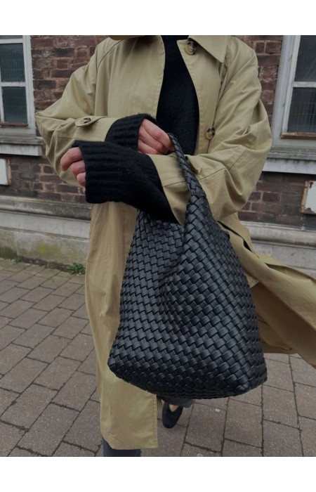 ΔΕΡΜΑΤΙΝΗ ΤΣΑΝΤΑ - VELENA