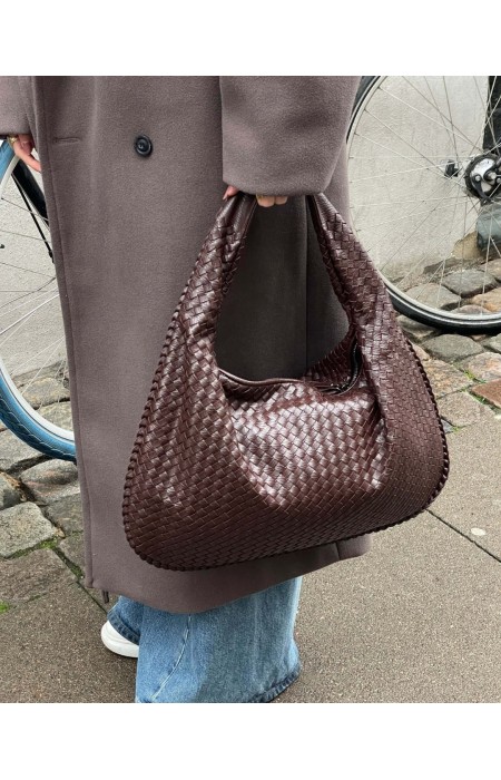 ΤΣΑΝΤΑ - EMBER