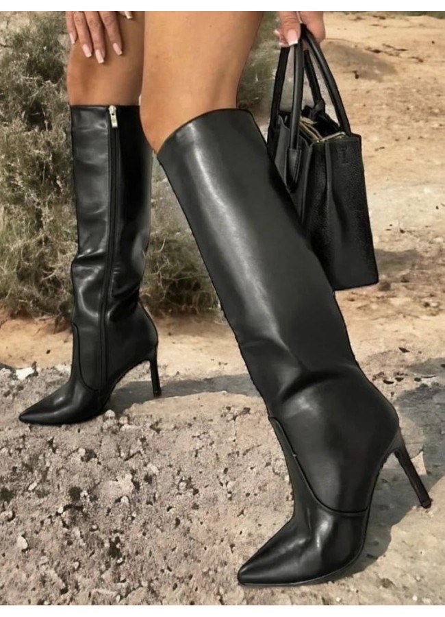 BLACK BOOTS - LUDMIL