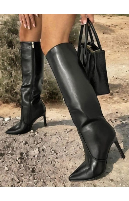 BLACK BOOTS - LUDMIL