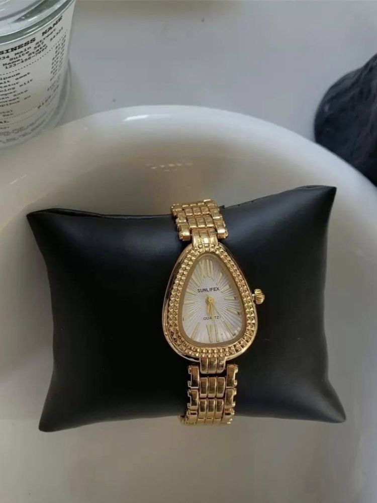 WATCH - DION
