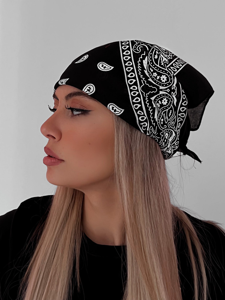 BLACK BANDANA